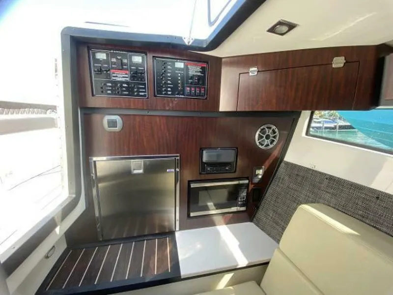 Slide: The Image of Monterey 385 SE 2018 - 5310139