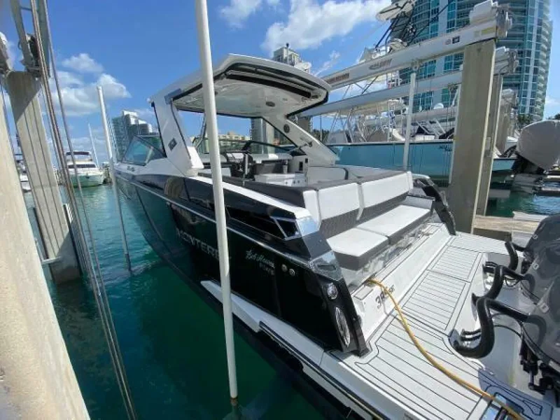 Slide: The Image of Monterey 385 SE 2018 - 5310123