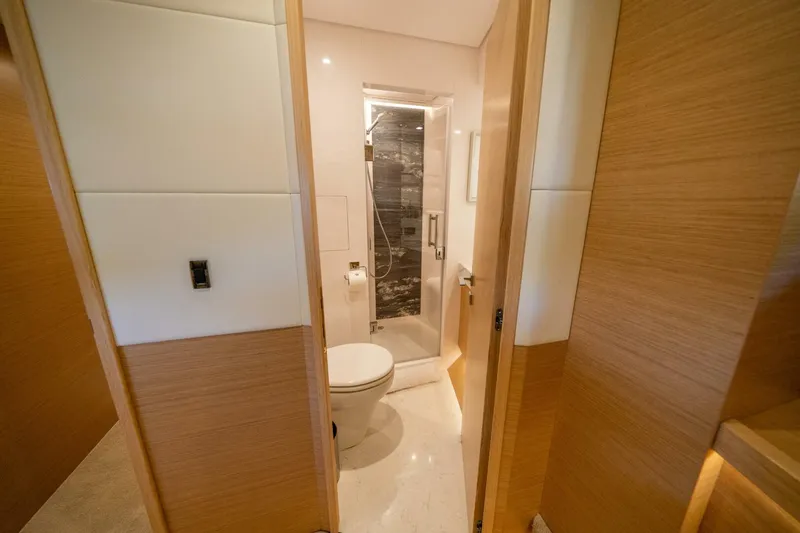 Slide: The Image of Horizon E81 2021 - 5310409