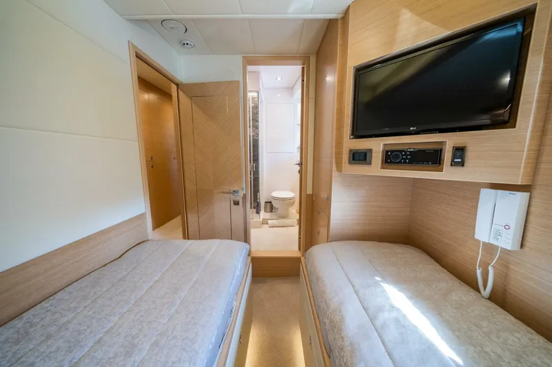 Slide: The Image of Horizon E81 2021 - 5310412