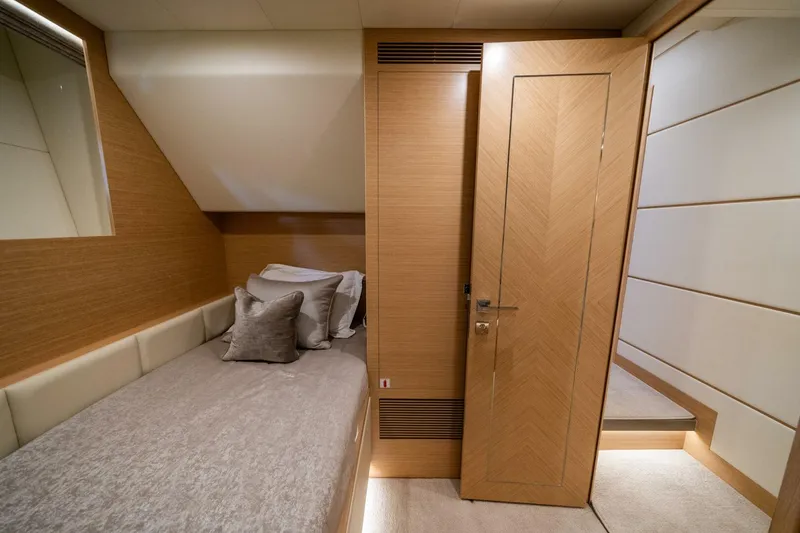 Slide: The Image of Horizon E81 2021 - 5310414