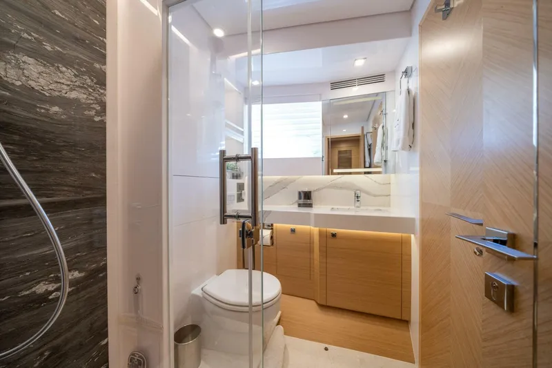 Slide: The Image of Horizon E81 2021 - 5310415