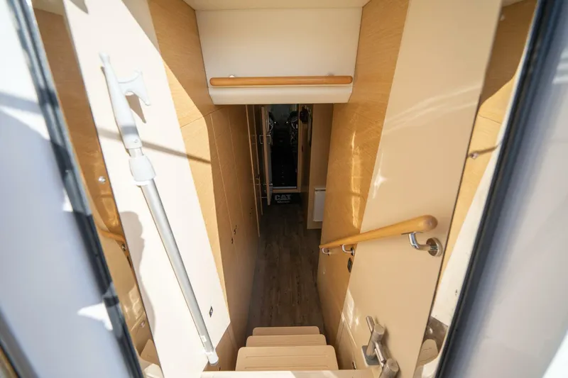 Slide: The Image of Horizon E81 2021 - 5310417