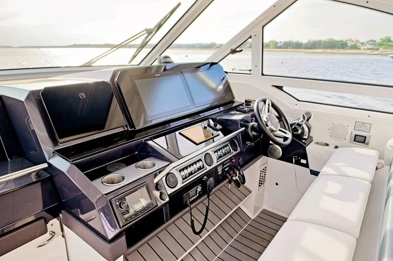 Slide: The Image of Formula 400 Super Sport Crossover 2020 - 5310620