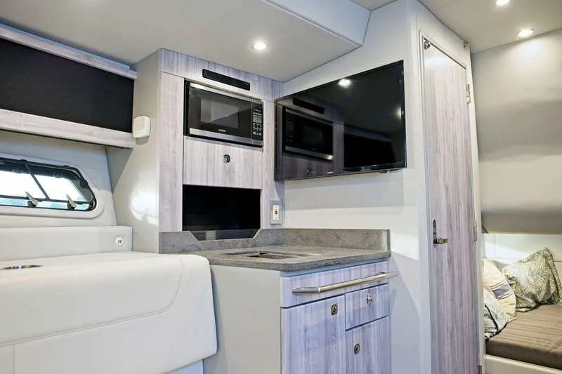 Slide: The Image of Formula 400 Super Sport Crossover 2020 - 5310627