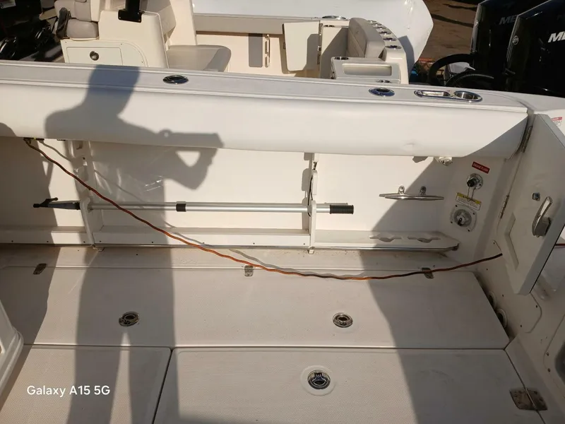 Slide: The Image of Boston Whaler 370 Outrage 2014 - 5314066