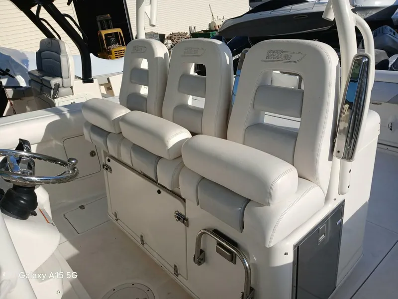 Slide: The Image of Boston Whaler 370 Outrage 2014 - 5314070
