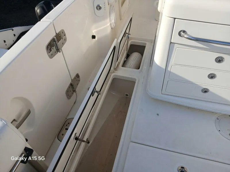 Slide: The Image of Boston Whaler 370 Outrage 2014 - 5314072