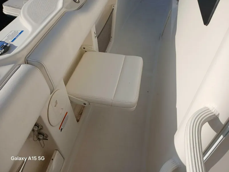 Slide: The Image of Boston Whaler 370 Outrage 2014 - 5314082