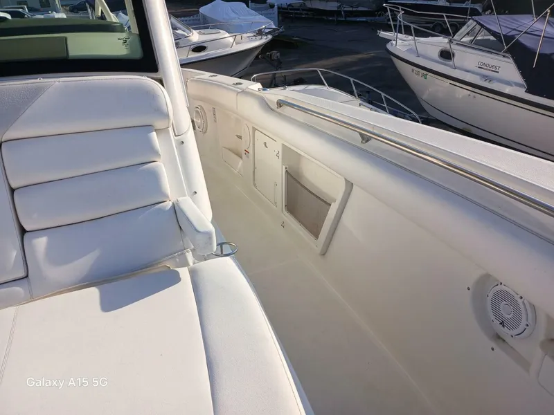 Slide: The Image of Boston Whaler 370 Outrage 2014 - 5314087
