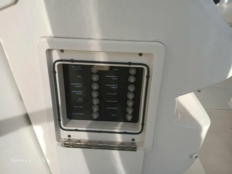 Slide: The Image of Boston Whaler 370 Outrage 2014 - 5314091