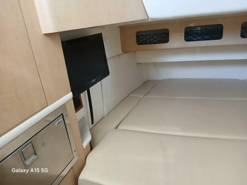 Slide: The Image of Boston Whaler 370 Outrage 2014 - 5314094