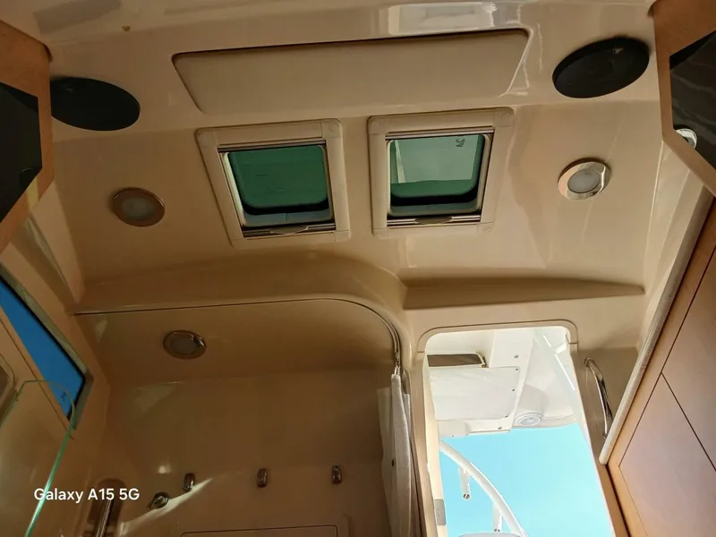 Slide: The Image of Boston Whaler 370 Outrage 2014 - 5314103