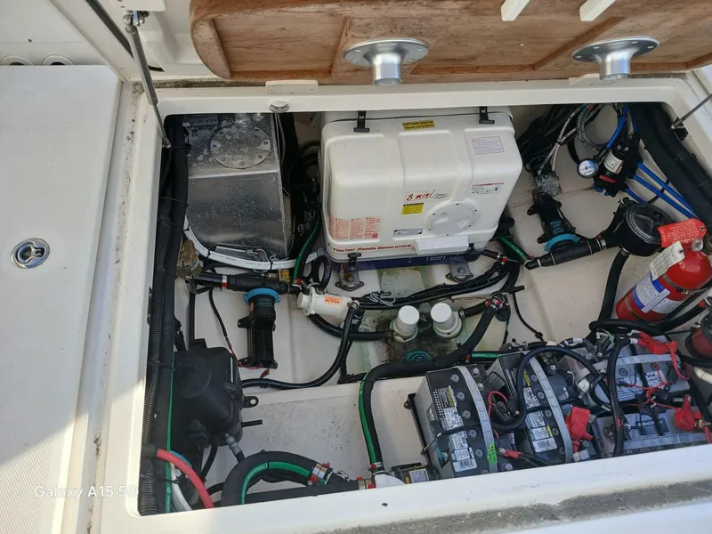 Slide: The Image of Boston Whaler 370 Outrage 2014 - 5314107