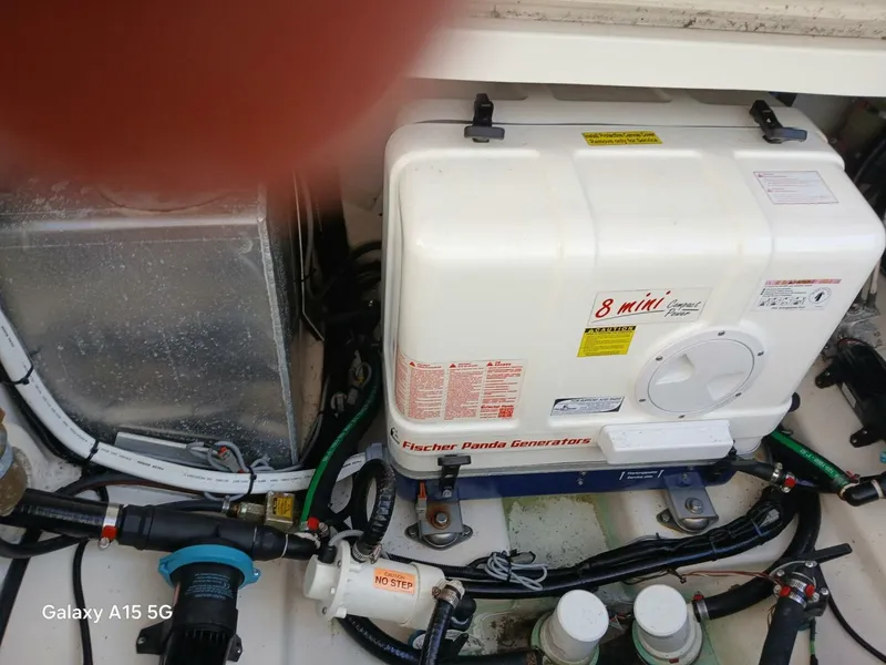 Slide: The Image of Boston Whaler 370 Outrage 2014 - 5314108