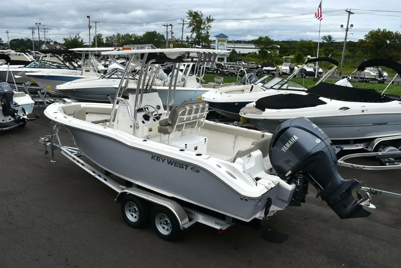 Slide: The Image of Key West 239FS 2025 - 5312840