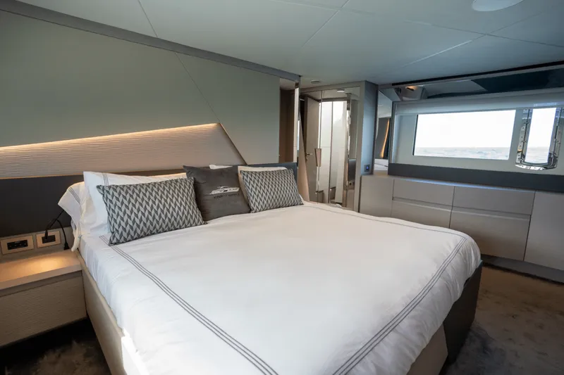 Slide: The Image of Pershing 7X 2020 - 5312752