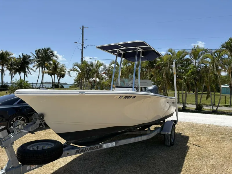 Slide: The Image of Sportsman Island Reef 19 Center Console 2017 - 5312940