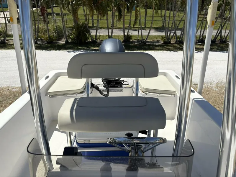 Slide: The Image of Sportsman Island Reef 19 Center Console 2017 - 5312951