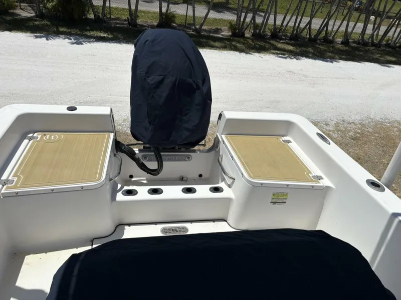 Slide: The Image of Sportsman Island Reef 19 Center Console 2017 - 5312977