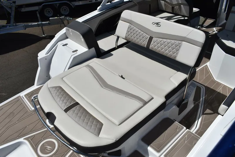 Slide: The Image of Monterey 25 2023 - 5315718