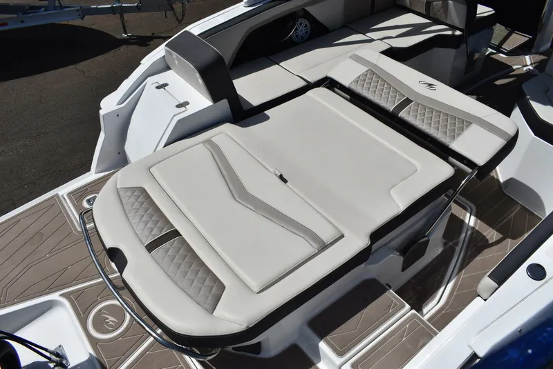 Slide: The Image of Monterey 25 2023 - 5315719