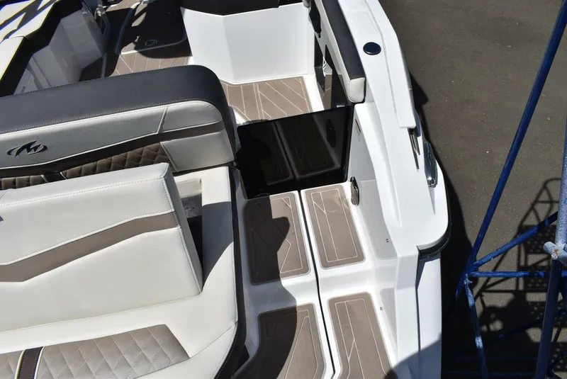 Slide: The Image of Monterey 25 2023 - 5315722