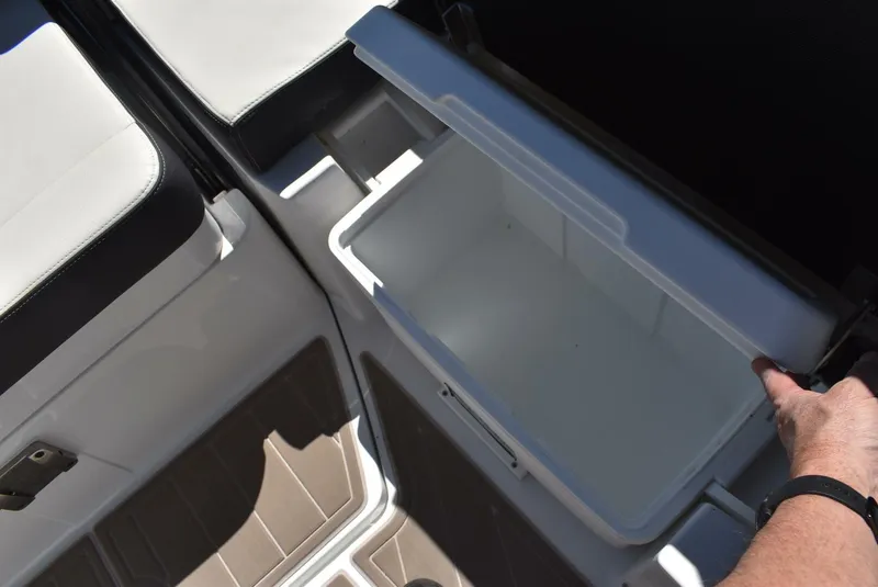 Slide: The Image of Monterey 25 2023 - 5315743