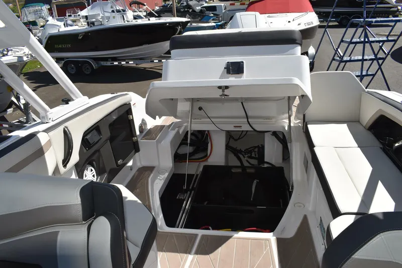 Slide: The Image of Monterey 25 2023 - 5315744