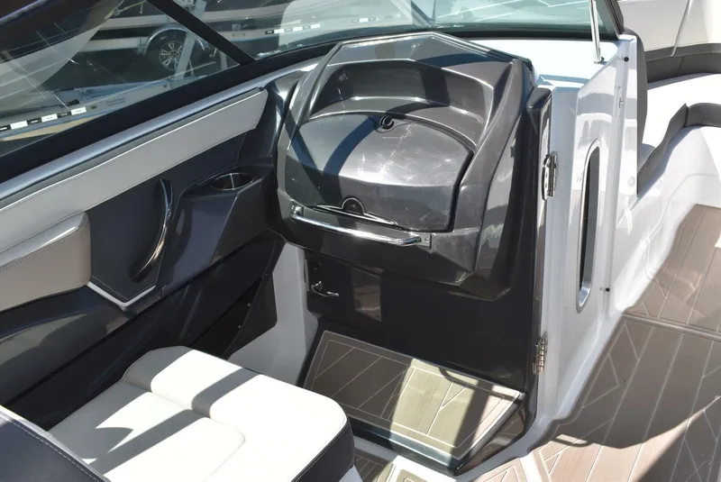 Slide: The Image of Monterey 25 2023 - 5315752