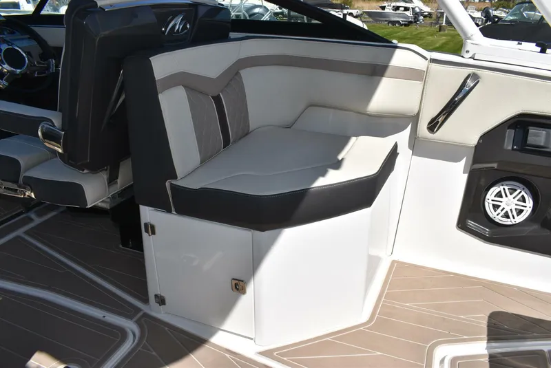 Slide: The Image of Monterey 25 2023 - 5315763