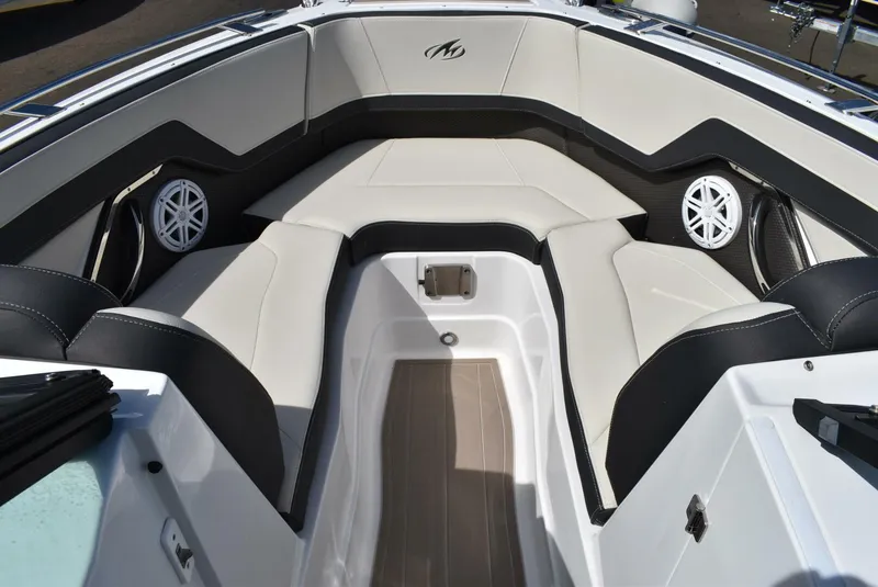 Slide: The Image of Monterey 25 2023 - 5315791