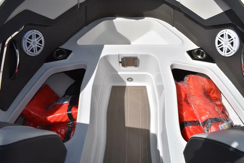 Slide: The Image of Monterey 25 2023 - 5315792