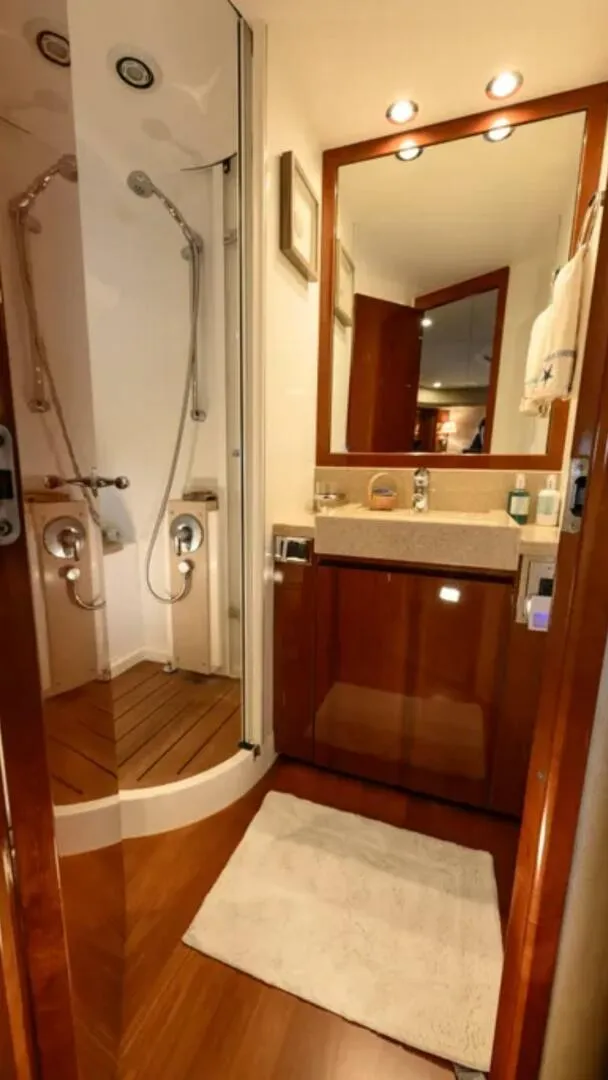 Slide: The Image of Princess V65 2006 - 5321988