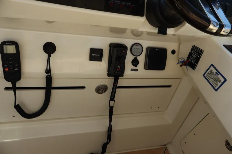 Slide: The Image of 2015 Sea Ray 410 Sundancer- SOMEDAY- Helm - 5322444