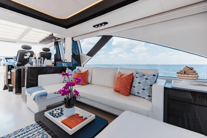 Slide: The Image of Azimut 77S 2019 - 5314317