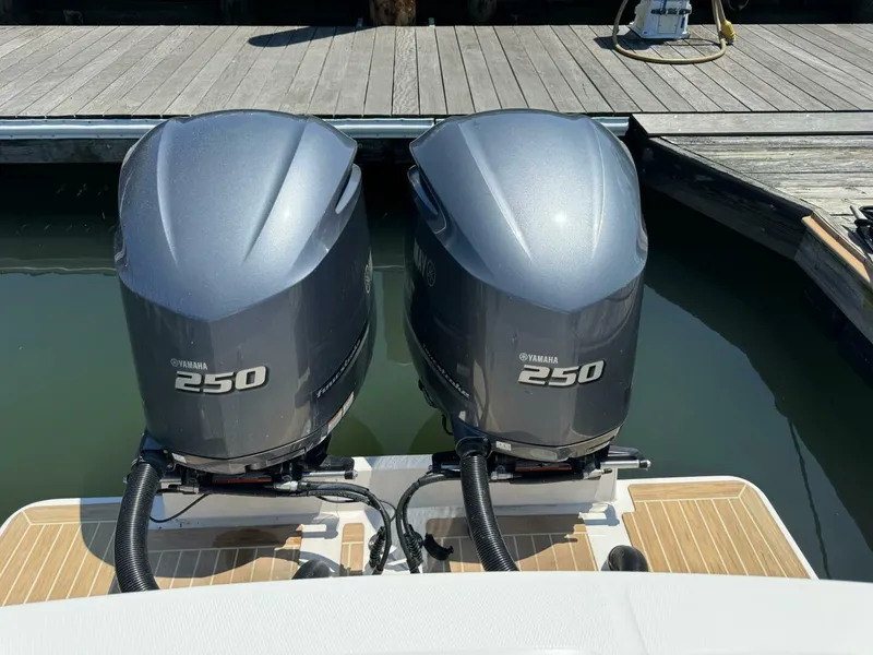 Slide: The Image of 2021 Regulator 25fs Power 9796220 978339603 0 160520250626 11 - 5315242