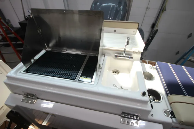 Slide: The Image of Ranger Tug R27 Luxury Edition 2024 - 5315656