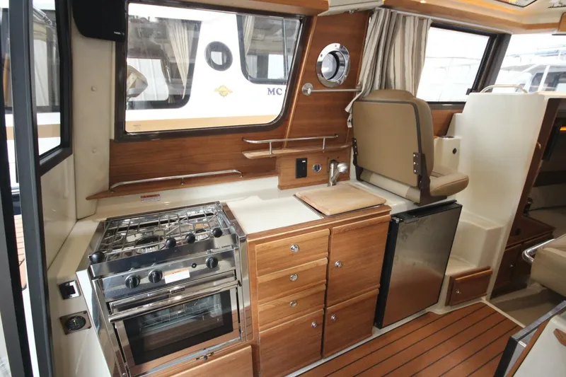 Slide: The Image of Ranger Tug R27 Luxury Edition 2024 - 5315661