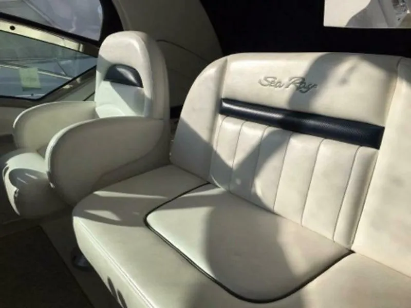 Slide: The Image of Sea Ray 39 2004 - 5315519