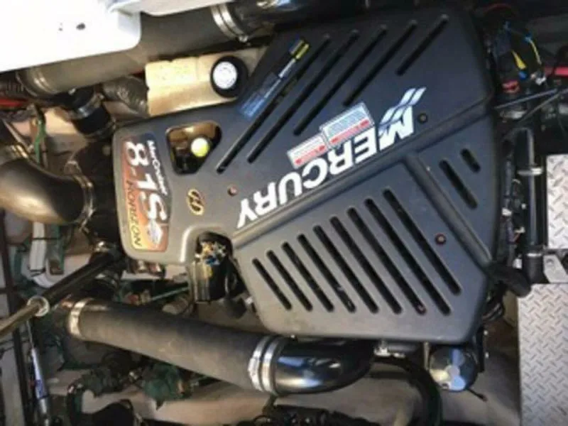 Slide: The Image of Sea Ray 39 2004 - 5315522