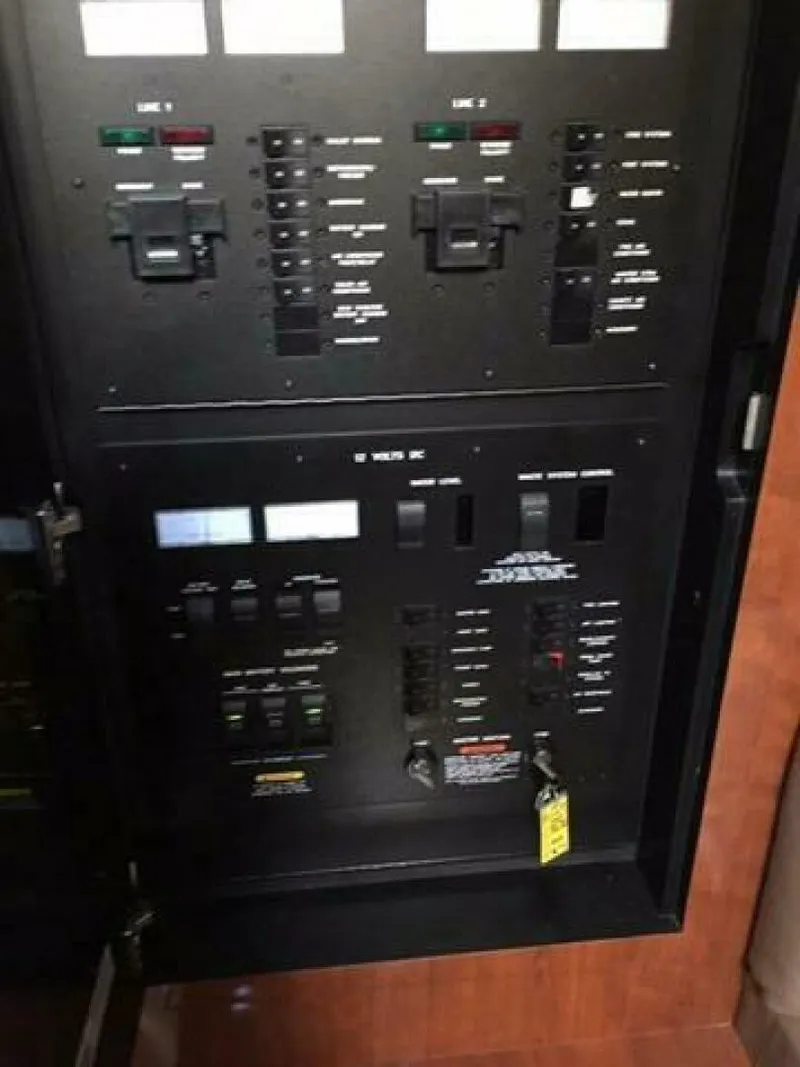 Slide: The Image of Sea Ray 39 2004 - 5315525