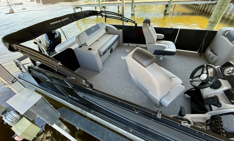 Slide: The Image of Princecraft 25 RL 2023 - 5315839