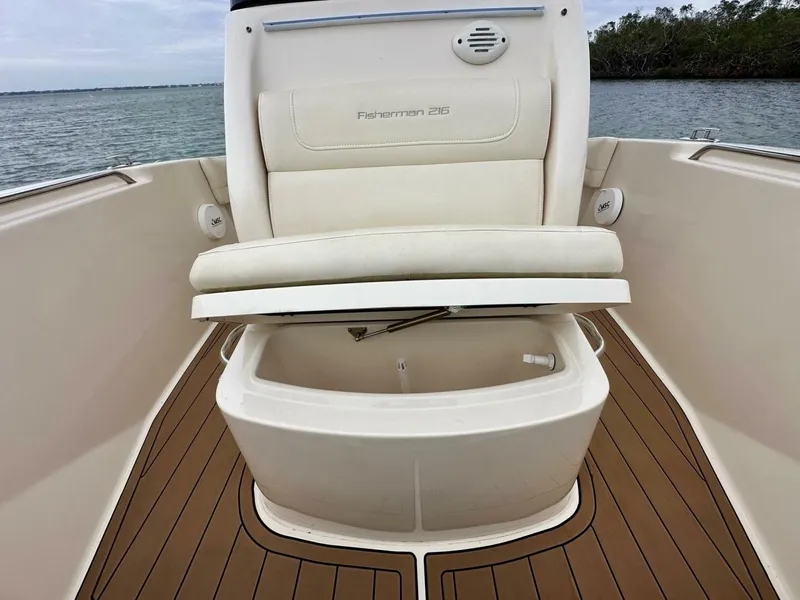 Slide: The Image of Grady-White FISHERMAN 216 2020 - 5315881