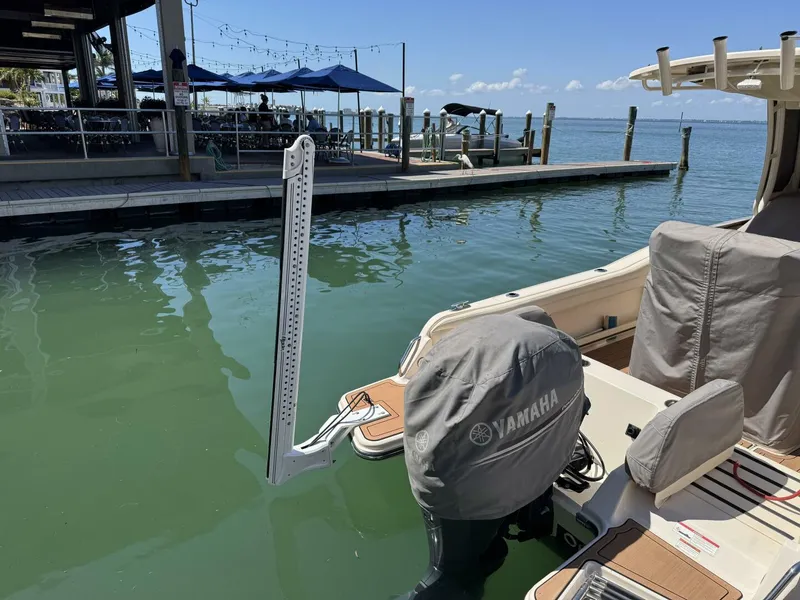 Slide: The Image of Grady-White FISHERMAN 216 2020 - 5315883