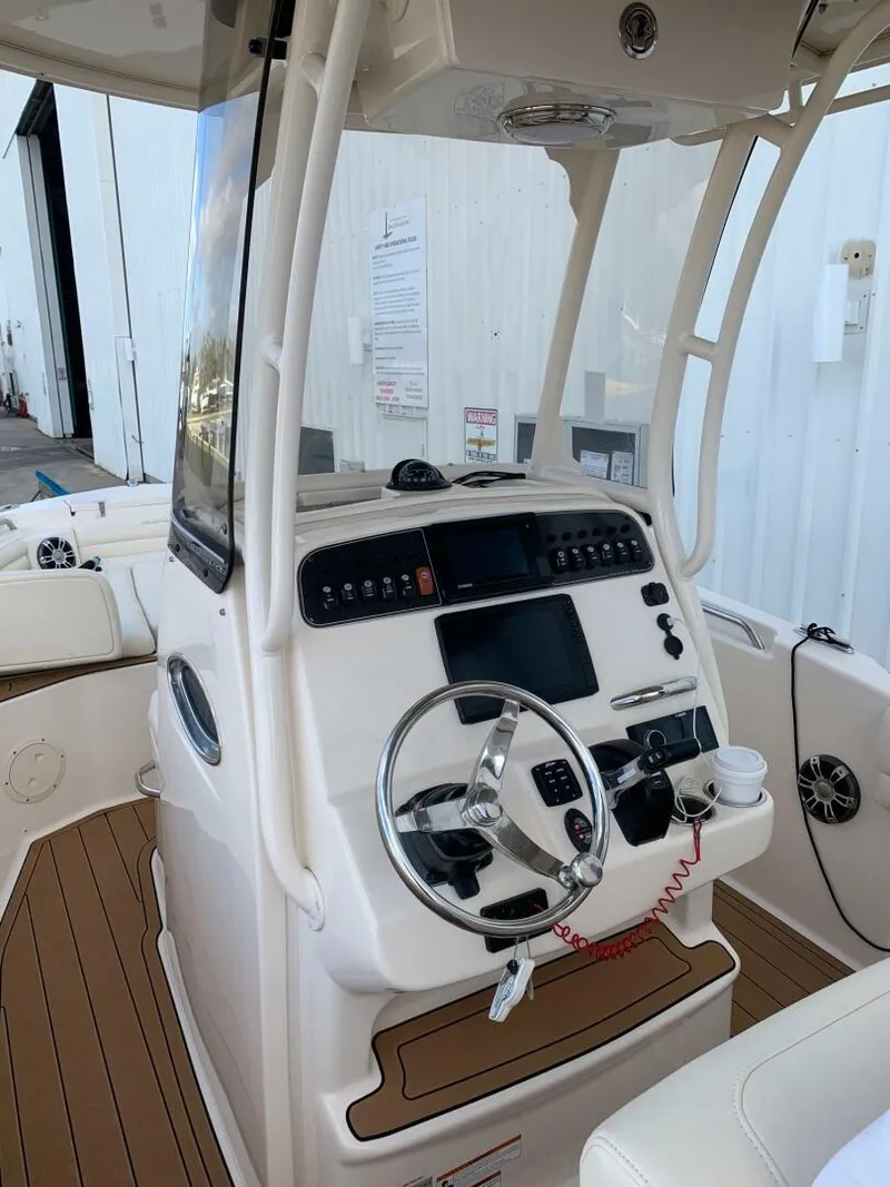 Slide: The Image of Grady-White FISHERMAN 216 2020 - 5315861