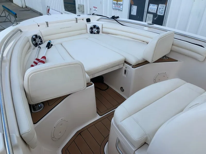 Slide: The Image of Grady-White FISHERMAN 216 2020 - 5315879