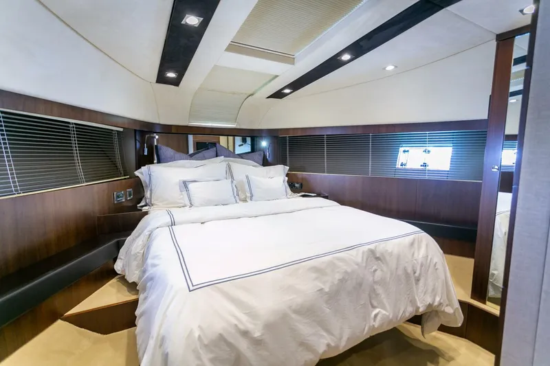 Slide: The Image of Fairline Squadron 65 2014 - 5316206