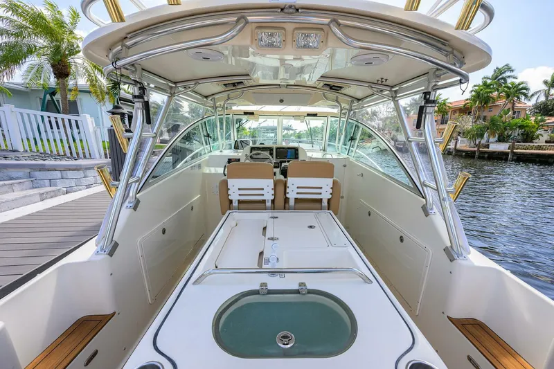 Slide: The Image of Deck Equipment 34 Pursuit Drummond Runner Nauti-Hooker - 5316275