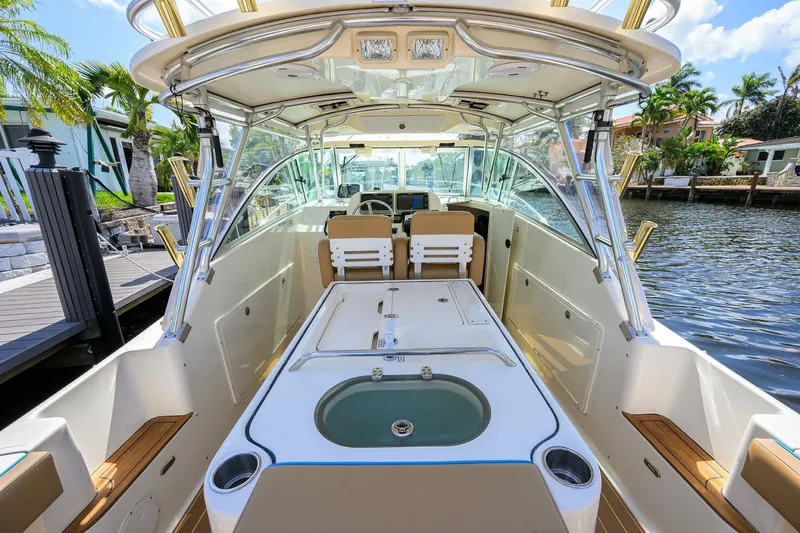 Slide: The Image of Cockpit 34 Pursuit Drummond Runner Nauti-Hooker - 5316301